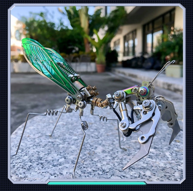 Robo Mantis: Metallic Bug Model for Display & Play